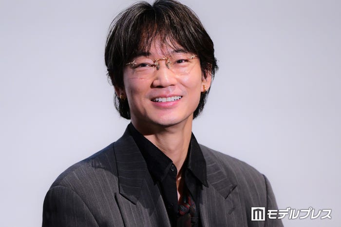 綾野剛(C)モデルプレス