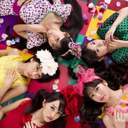 ももいろクローバーZ/(C)mika ninagawa