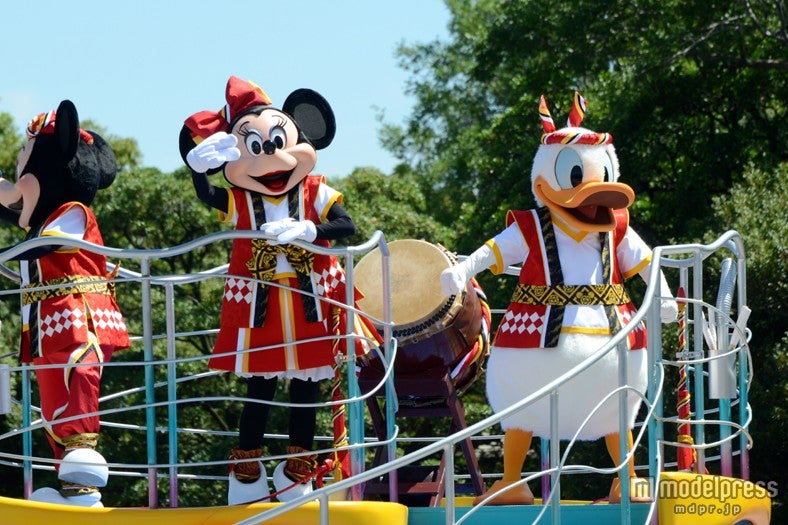 「おんどこどん！」／ミニー、ドナルド