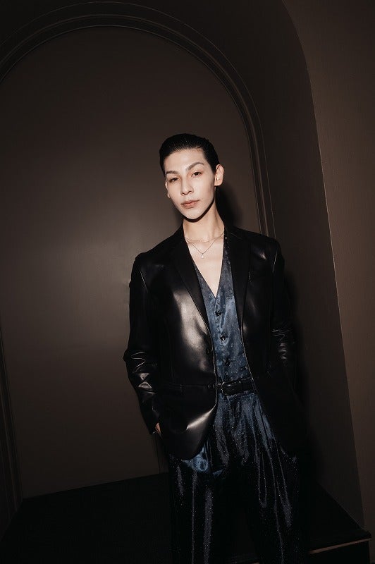 Snow Manラウール、ミラコレ初参加「ジョルジオ アルマーニ」フロントロウで鑑賞