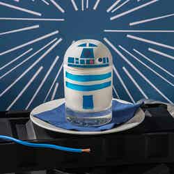 <R2-D2>ドロイドミニパフェ 税込1,390円(C) & TM Lucasfilm Ltd.