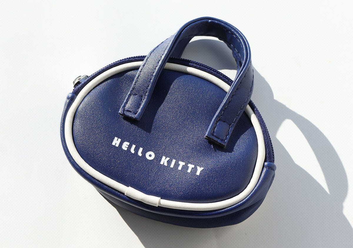 宝島社雑誌付録リンネル3月号のハローキティ×アウトドアプロダクツのミニサイズがかわいい！顔形＆バッグ形ポーチなチャームセット3