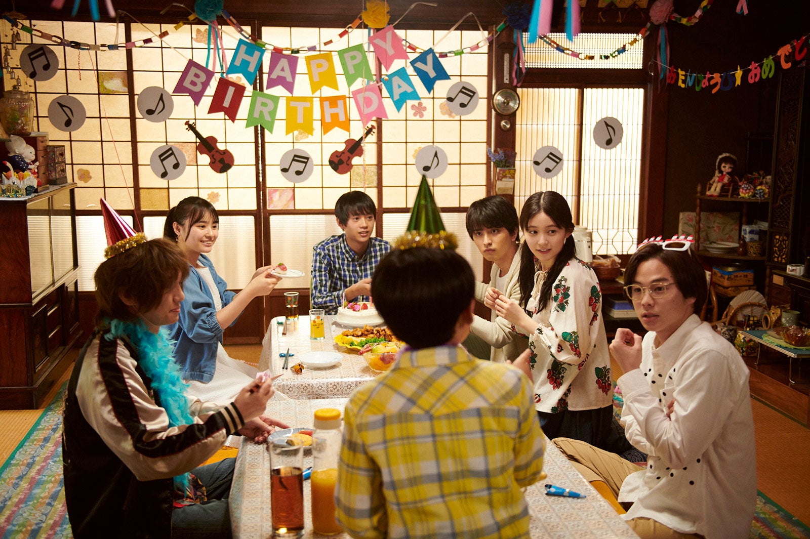 （左から時計回りに）喜矢武豊、佐藤晴美、水沢林太郎、瀬戸利樹、久間田琳加、柾木玲弥（C）撮影：ABCテレビ