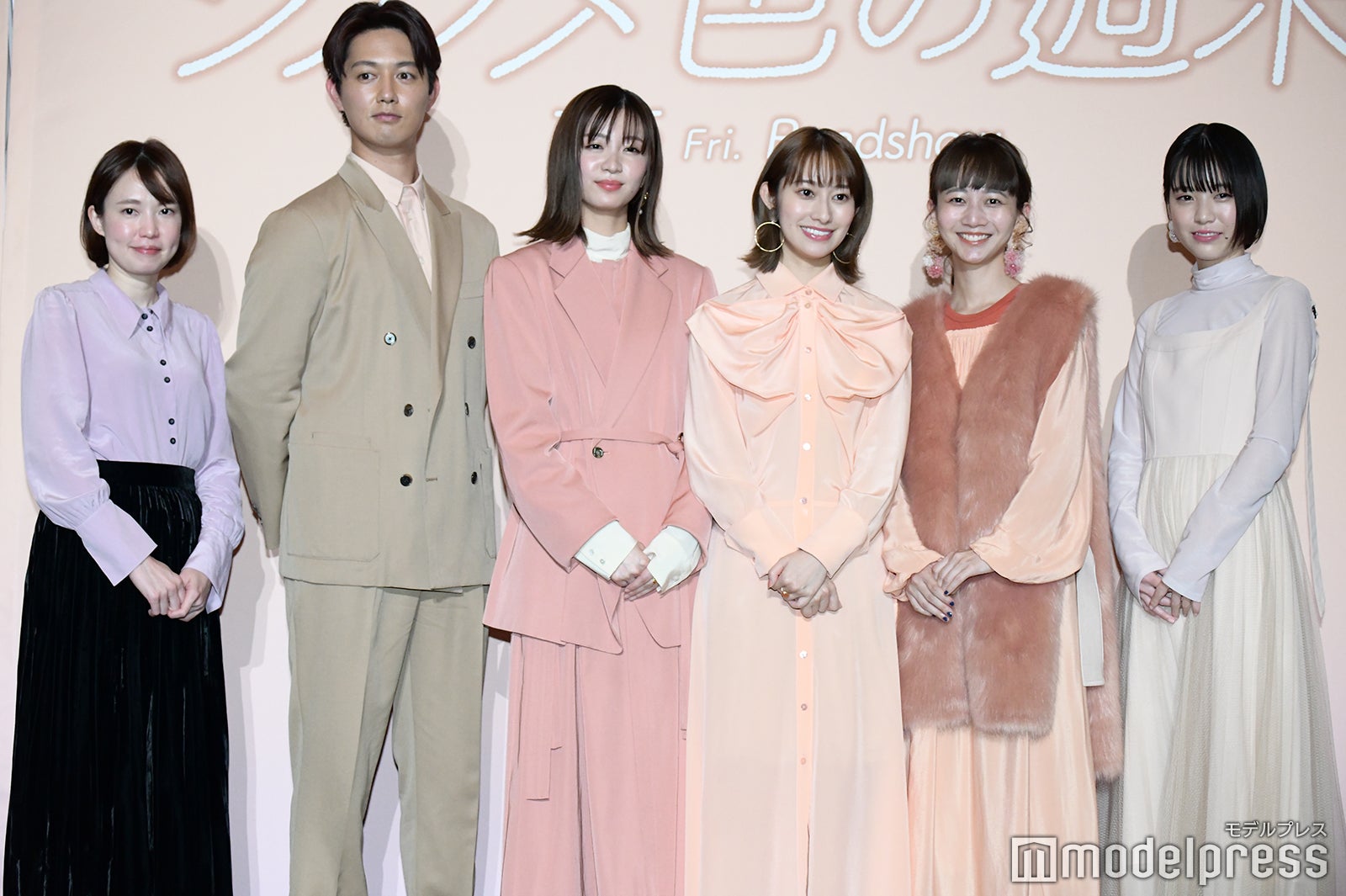 穐山茉由監督、工藤阿須加、岡崎紗絵、桜井玲香、三戸なつめ、中井友望 （C）モデルプレス