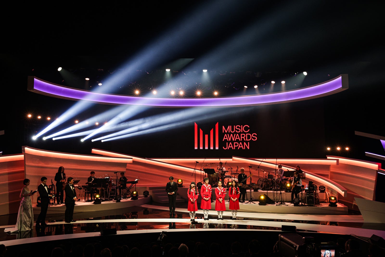 新しい学校のリーダーズ（C）CEIPA／MUSIC AWARDS JAPAN2025