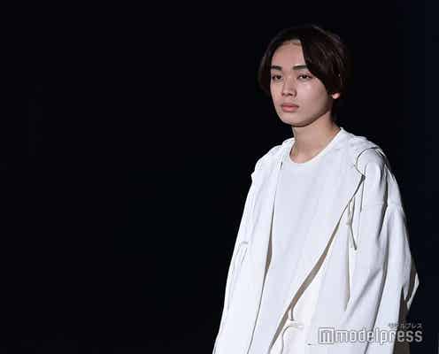 宮世琉弥、色気ダダ漏れランウェイ<TGC2021 S/S>