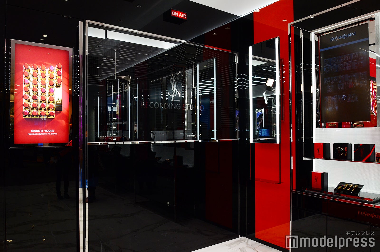 イヴ・サンローラン ボーテのフォトブース（C）モデルプレス