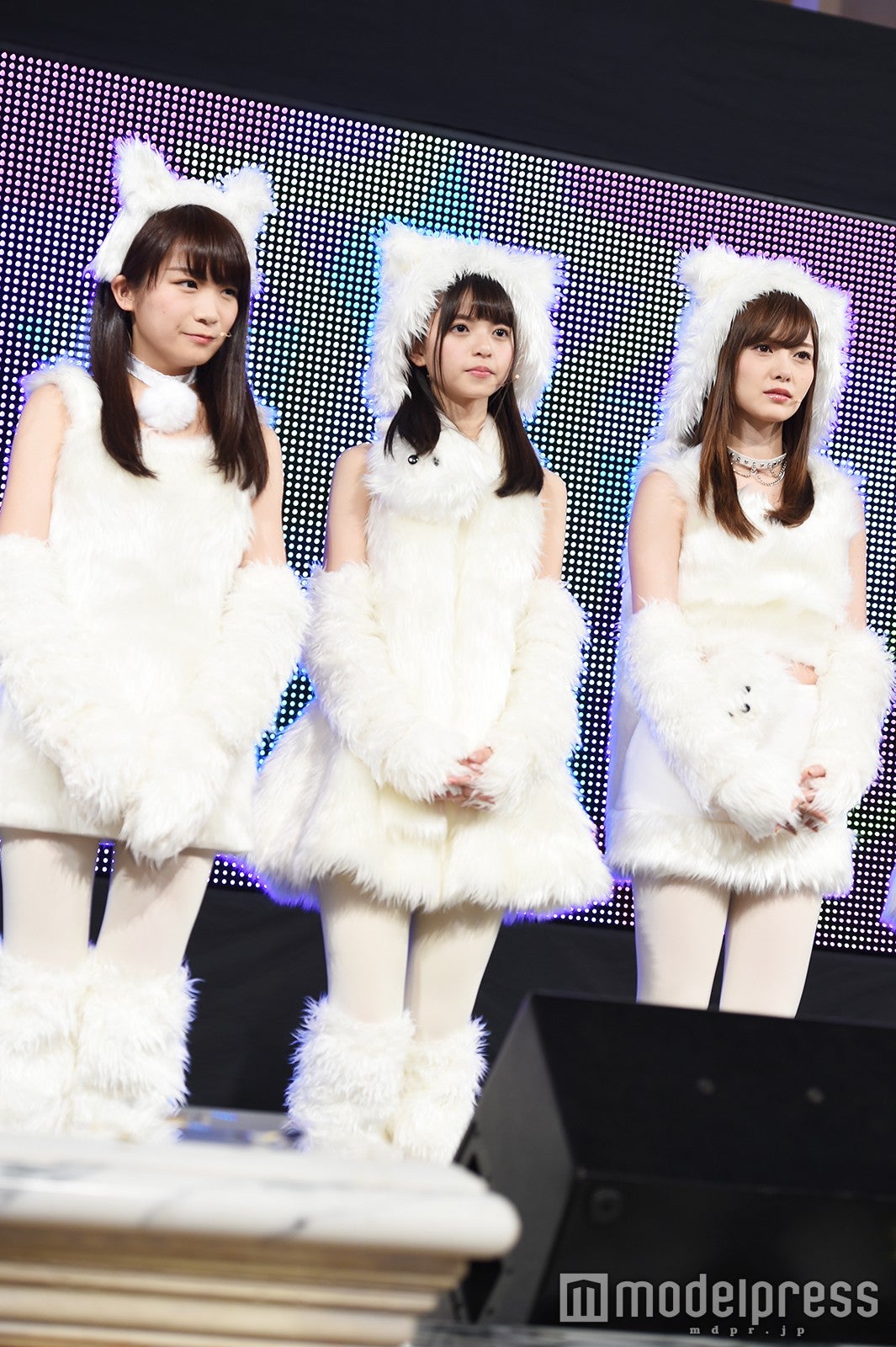 秋元真夏、齋藤飛鳥、白石麻衣（C）モデルプレス