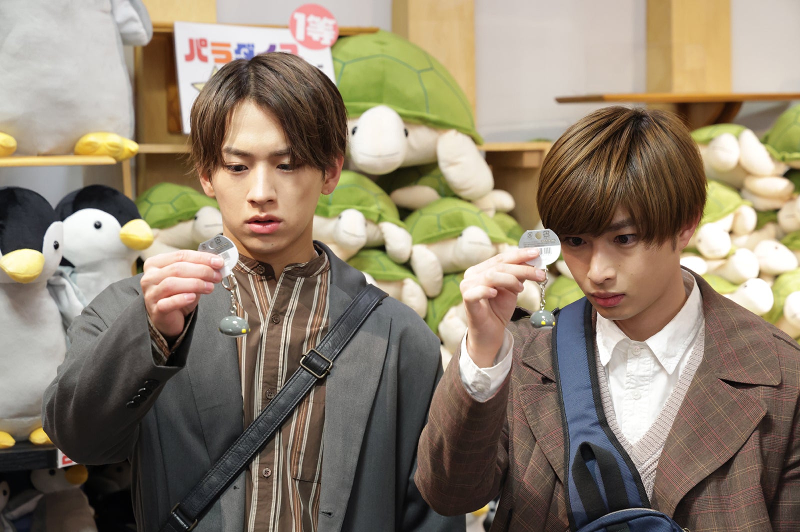 佐藤友祐、曽田陵介 （C）「不幸くんはキスするしかない！」製作委員会・MBS