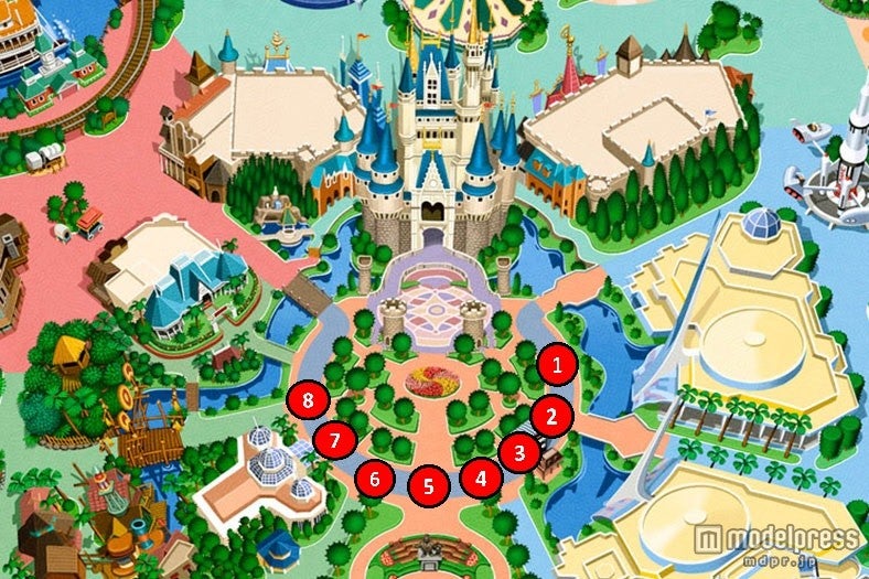 シンデレラ城前（プラザ）の停止位置