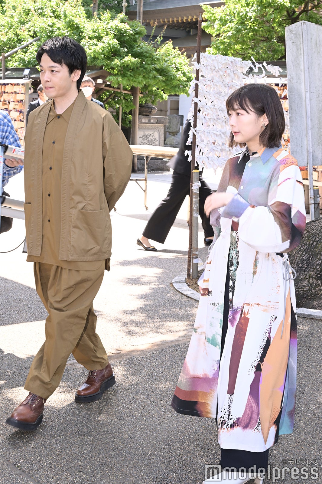 中村倫也、伊藤沙莉（C）モデルプレス