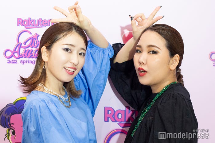 平成フラミンゴ(NICO、RIHO)(C)モデルプレス