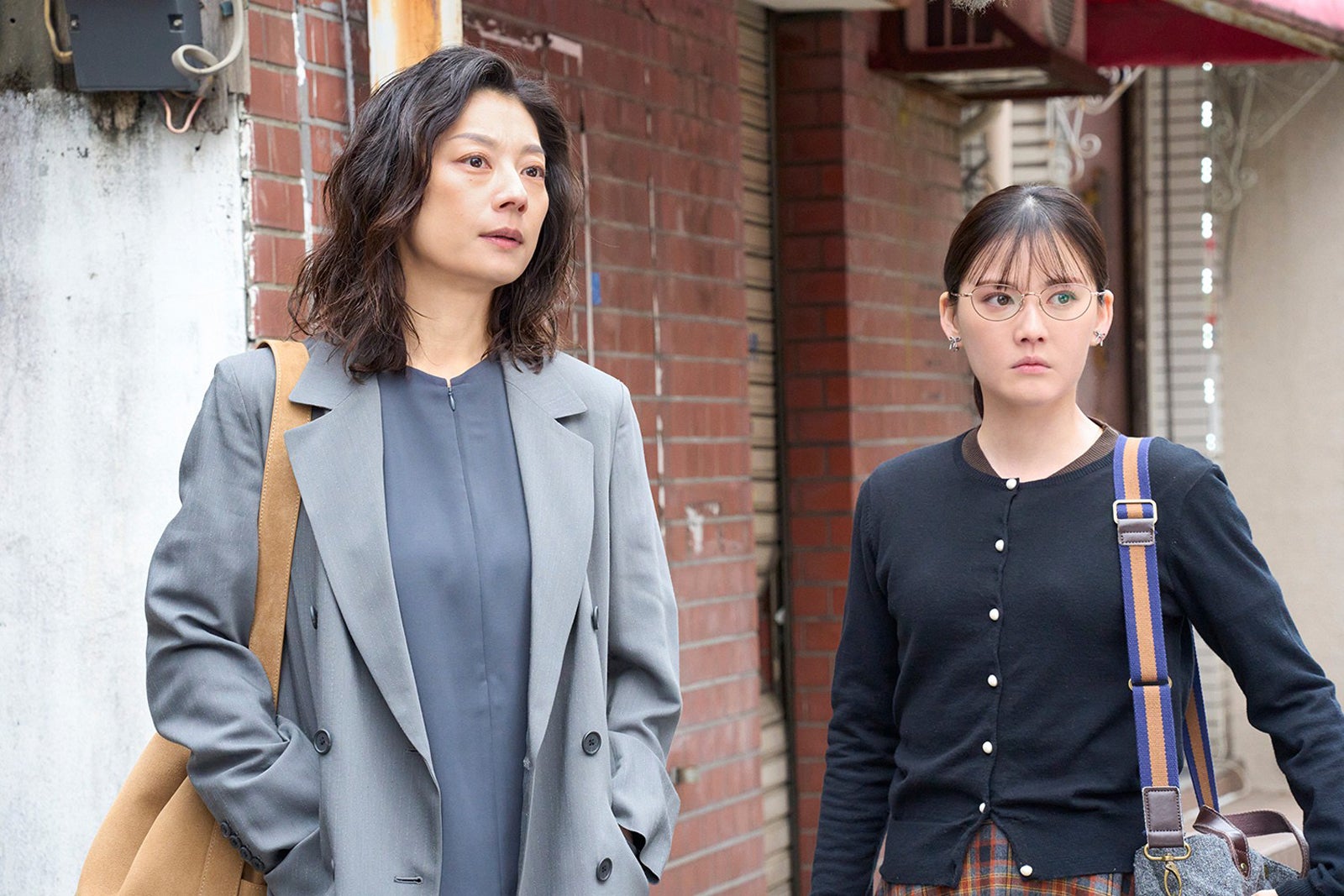 【さよならノワール 第1話】元“マル暴”刑事・夏海（小池栄子）のもとに心理学者・絵梨子（北香那）が出向