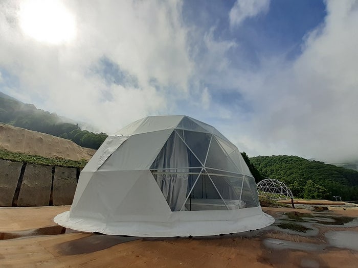 雲海と出会える グランピング 長野 ソラグランピングリゾート 愛犬同伴可のドッグラン付きテントも 女子旅プレス