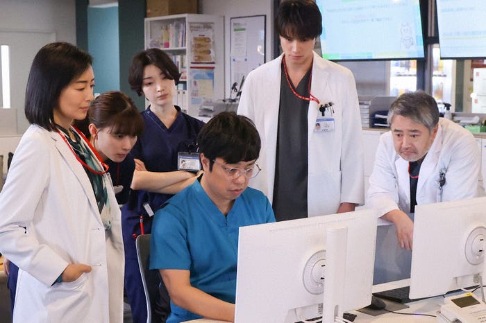 木村多江、芳根京子、菅野莉央、小松利昌、鈴木伸之、赤堀雅秋「まどか26歳、研修医やってます!」第6話(C)TBS