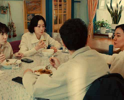 「ホットスポット」1話で一瞬映った人物に注目 ファミレスシーンに考察飛び交う「伏線祭り」「見返したい」