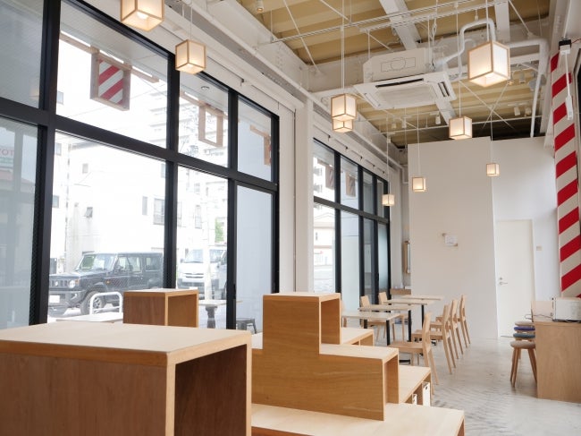 店内／画像提供：日と々と