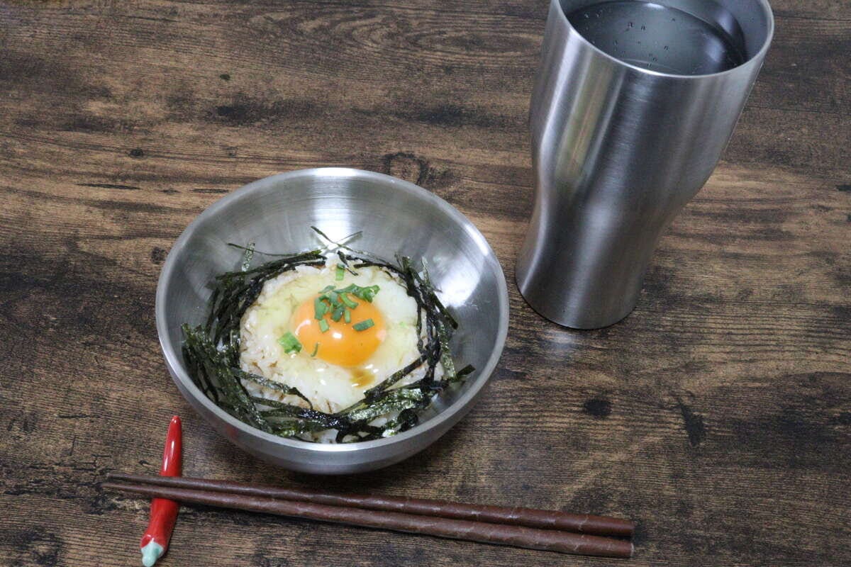 ダイソー 2重ステンレス茶碗 ダイソーの2重ステンレス茶碗は丼物やスープにおすすめ