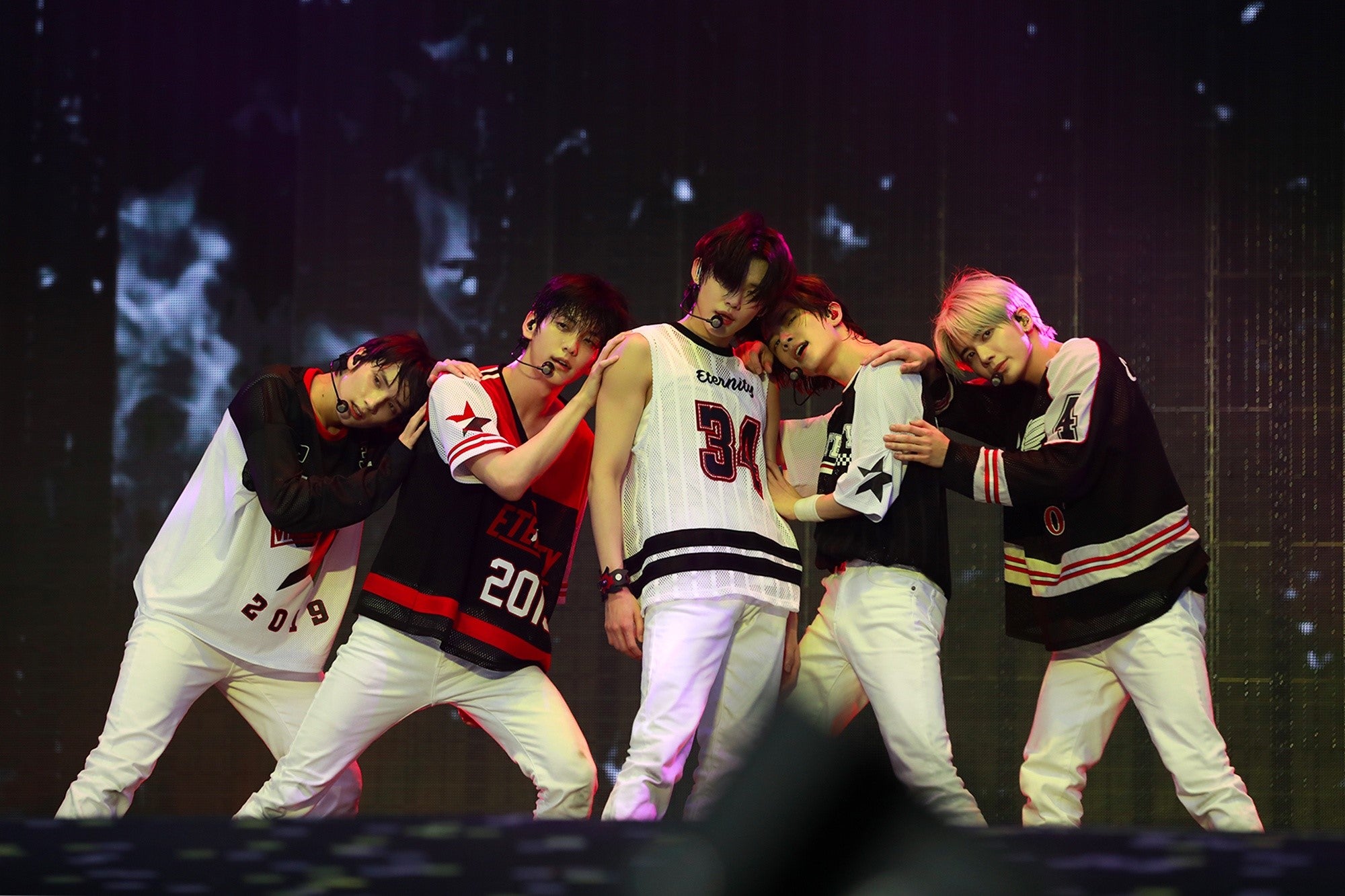 TOMORROW X TOGETHER、スタジアム公演含む北米ツアー完走「毎瞬間が私たちにとって魔法のよう」＜ACT：SWEET MIRAGE＞