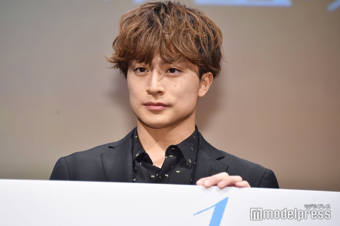 Generations白濱亜嵐 作詞作曲手掛けた Lonely リリックビデオ撮影の裏側 モデルプレス Generations白濱亜嵐 作詞作曲手掛けた Lonely リリックビデオ撮影の裏側 モデルプレス