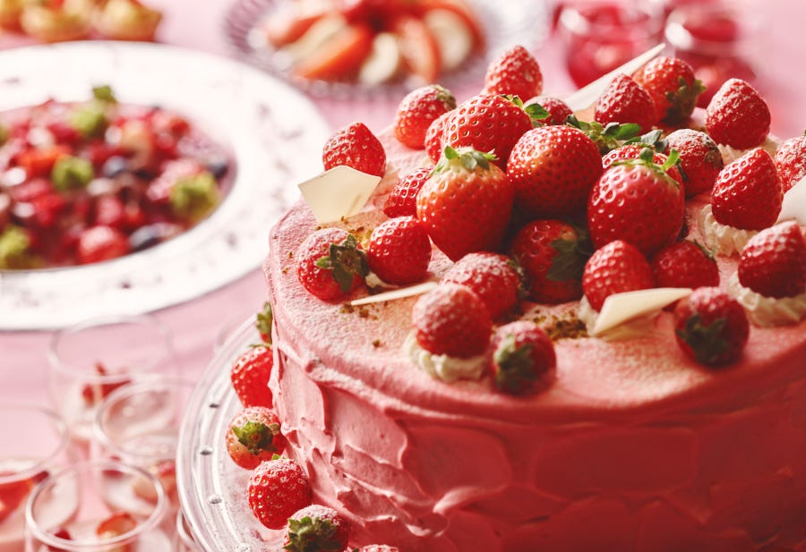 ストロベリーランチブッフェ「ヴィヴァーチェ」旬の苺デザートをブッフェで好きなだけ