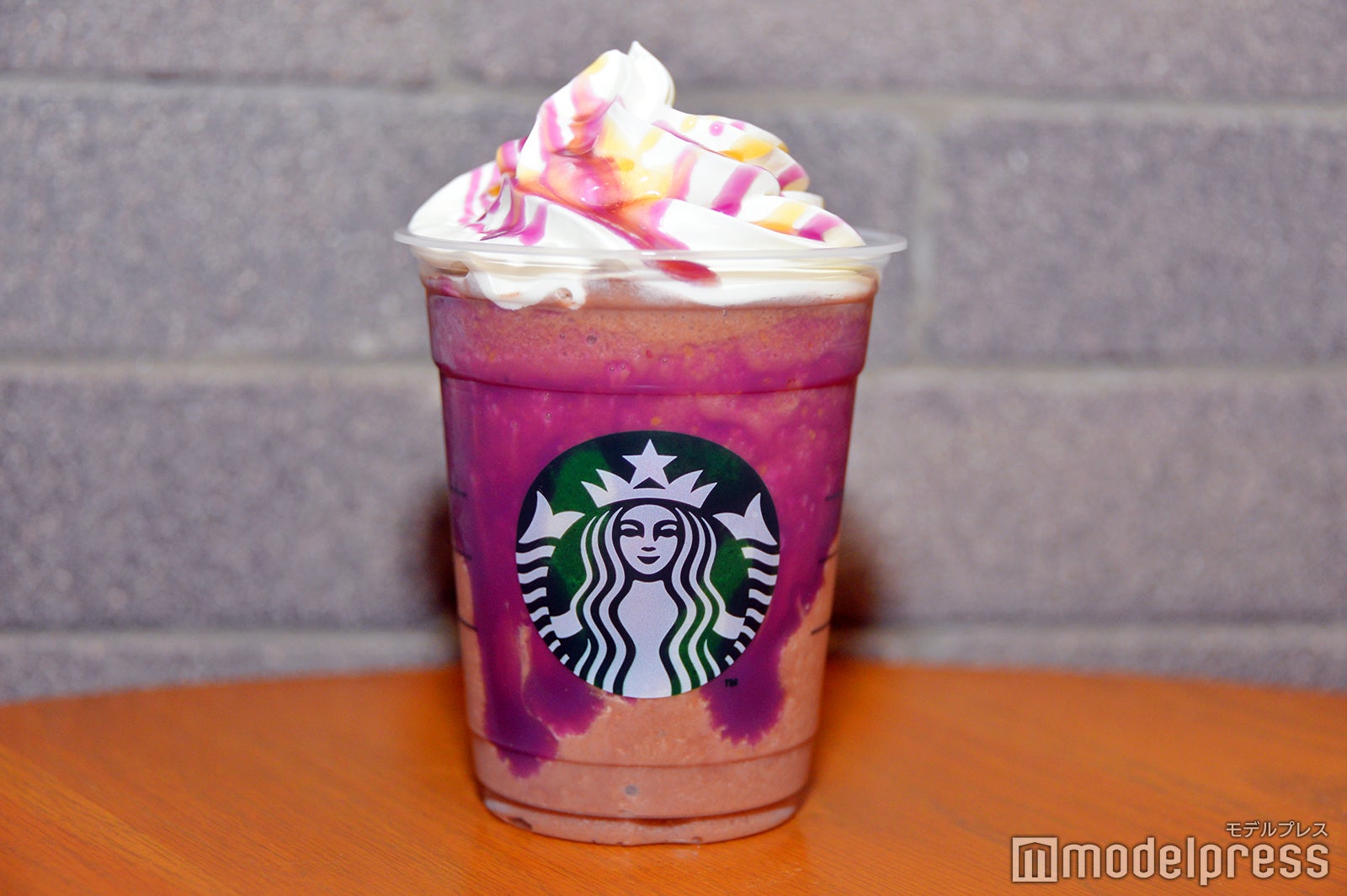 スタバ「トリート with トリック フラペチーノ」怪しげなハロウィンムード満点の新フラぺ＜試飲レポ＞