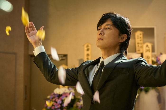 福山雅治「ブラック・ショーマン」場面写真より(C)2025「ブラック・ショーマン」製作委員会