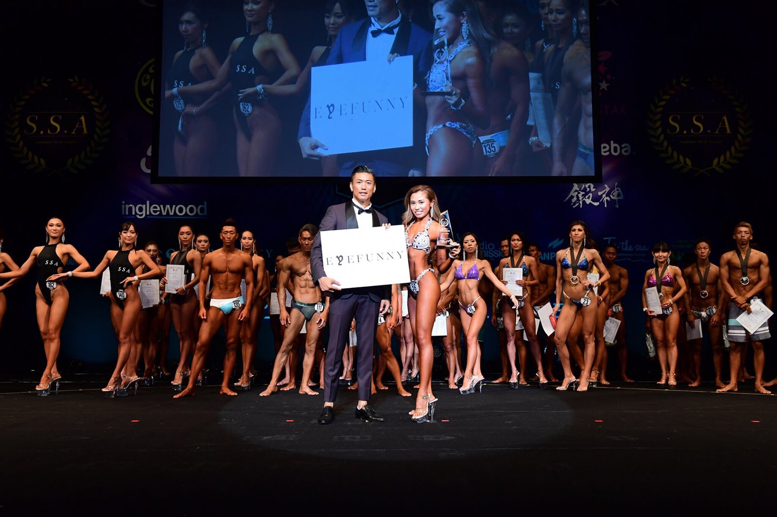 日本一夏が似合う女性”決める美ボディ大会、迫田里奈さんがビキニの