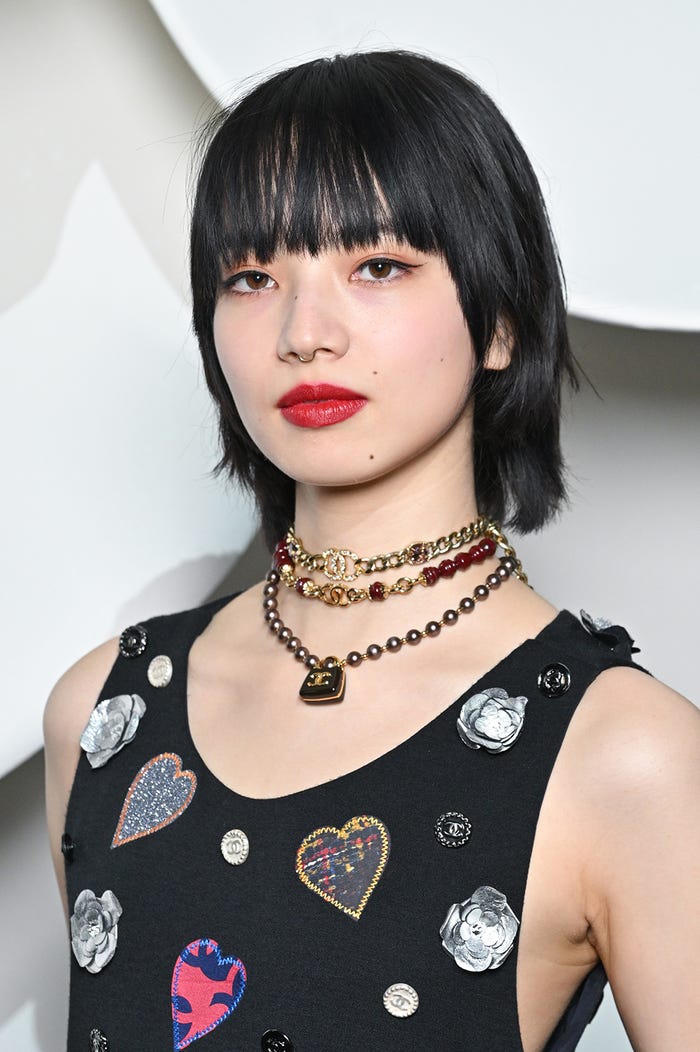 「シャネル」秋冬コレクションに参加した小松菜奈/Photo by Getty Images