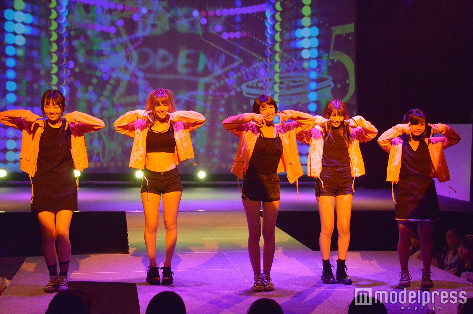 （C）モデルプレス