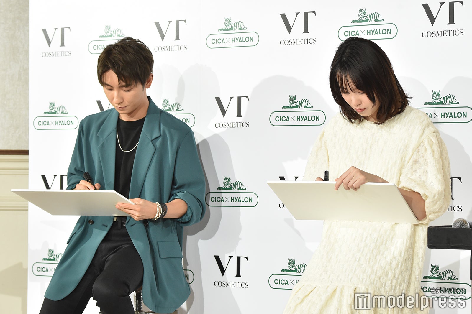 與真司郎、飯豊まりえ （C）モデルプレス