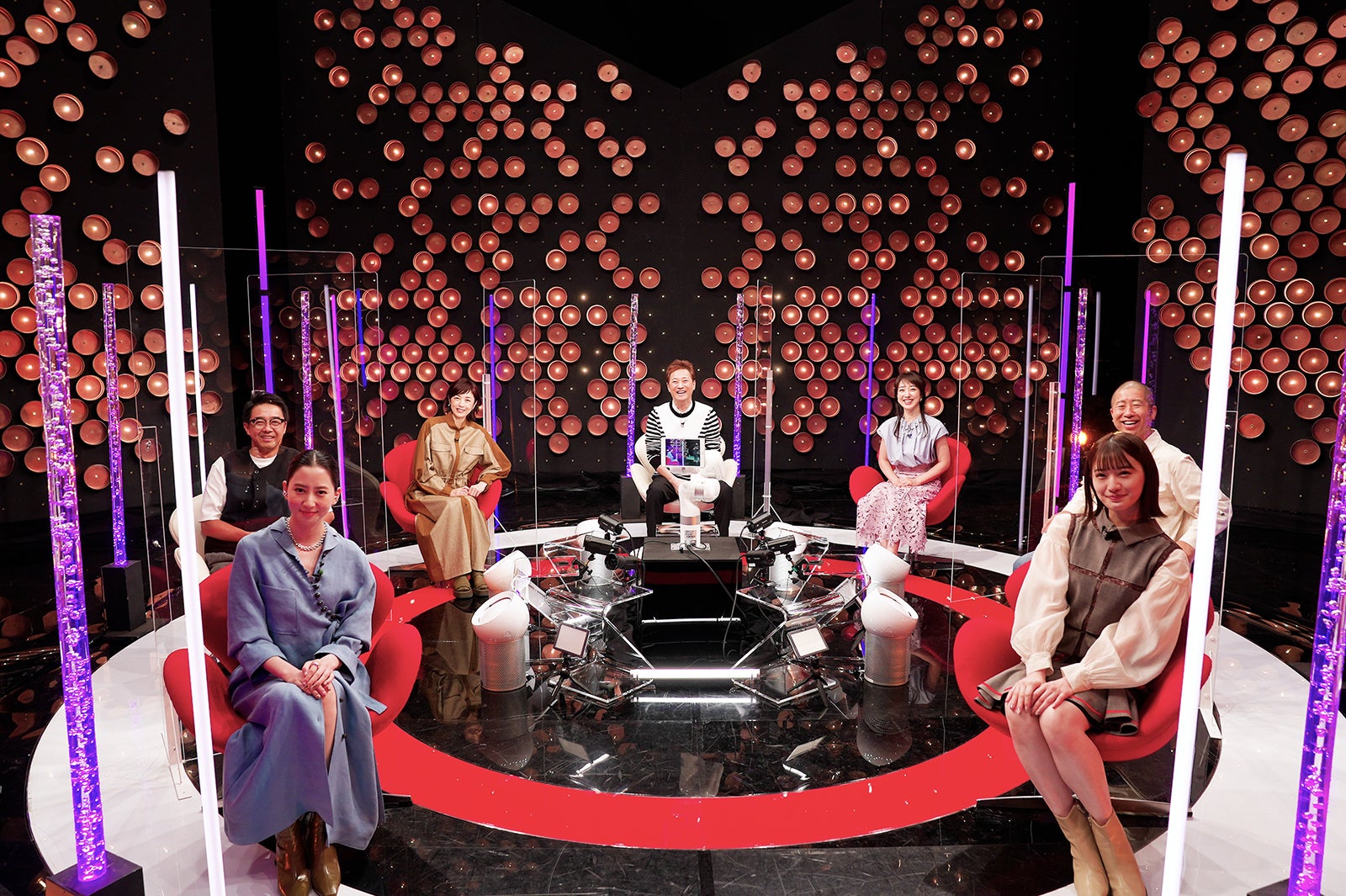 河北麻友子、矢作兼、高岡早紀、中居正広、川田裕美、澤部佑、中田花奈（C）テレビ東京