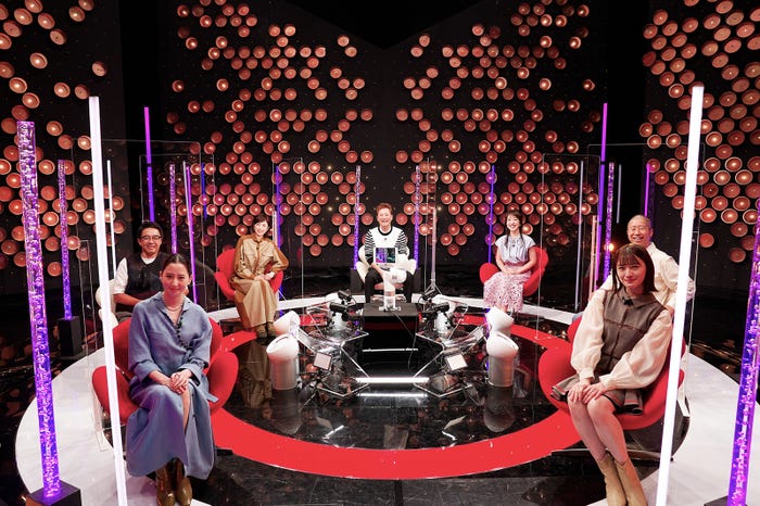 河北麻友子、矢作兼、高岡早紀、中居正広、川田裕美、澤部佑、中田花奈(C)テレビ東京