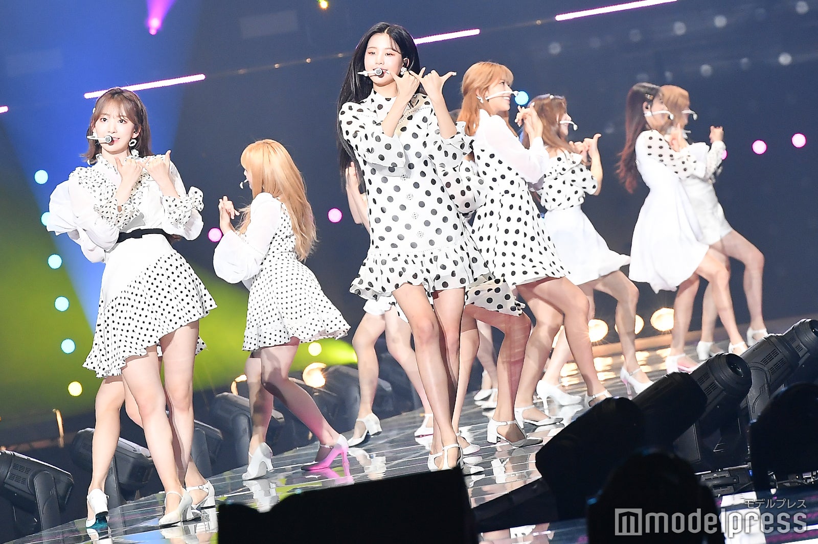 IZ＊ONE（C）モデルプレス