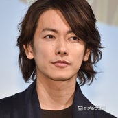 佐藤健 ロン毛 メッシュ オールバック ヘアチェンジで変幻自在 髪型変遷まとめ モデルプレス