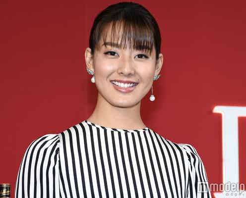 すみれに熱愛質問飛ぶ 交際報道後初の公の場