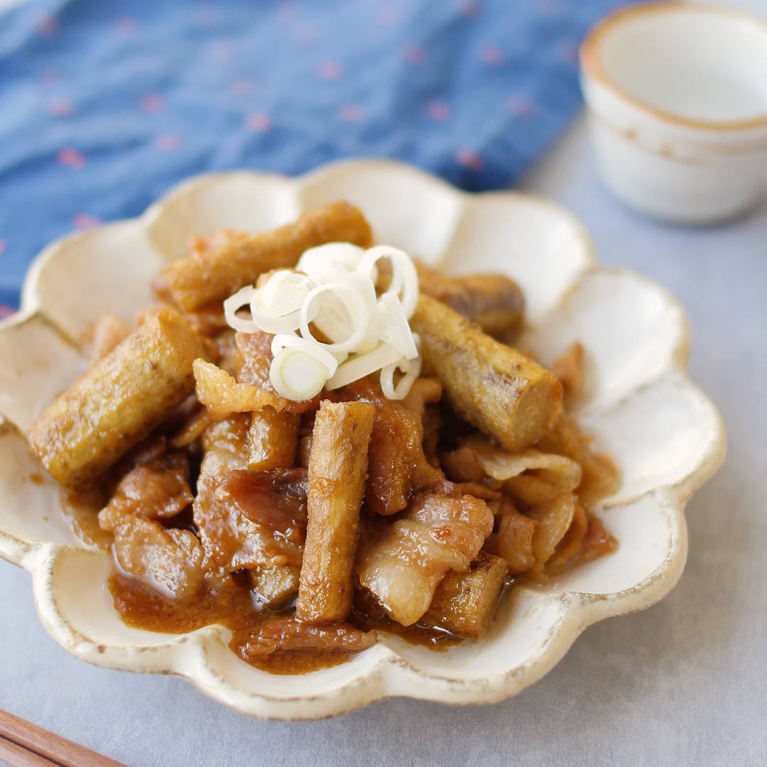 しっかり味しみ!豚バラ肉とごぼうの味噌煮込み