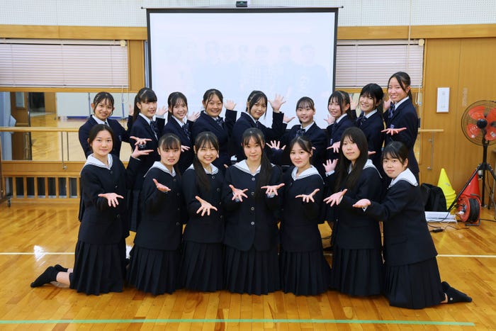 静岡県立清水西高等学校ダンス部(提供写真)