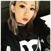 倖田來未 セルフカラーで 個性的な派手髪 に 超可愛い センス良い と絶賛の声 モデルプレス 倖田來未 セルフカラーで 個性的な派手髪 に 超可愛い センス良い と絶賛の声 モデルプレス