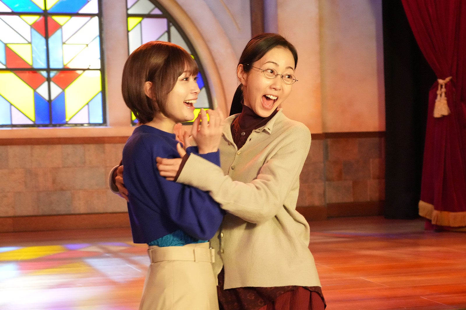 生見愛瑠、木南晴夏（C）日本テレビ