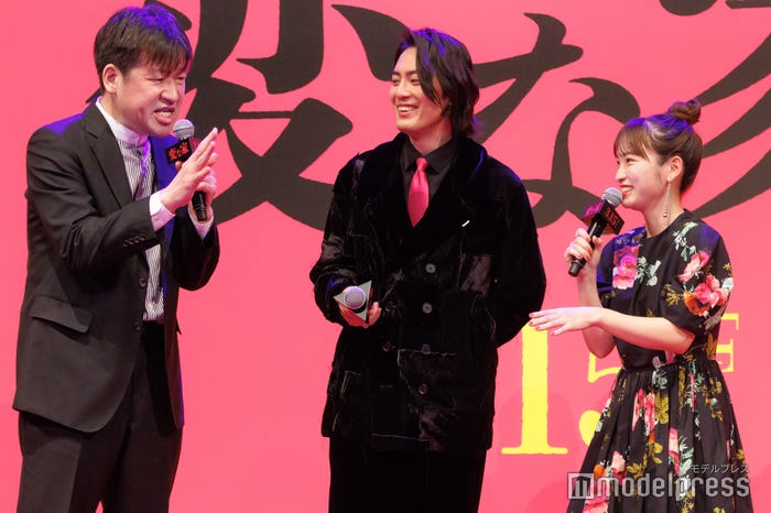 佐藤二朗、間宮祥太朗、川栄李奈(C)モデルプレス