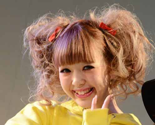 「Popteen」にこるん、“ピカチュウ”コーデでキュートな笑顔振りまく