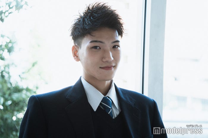 山崎隼輔さん(C)モデルプレス