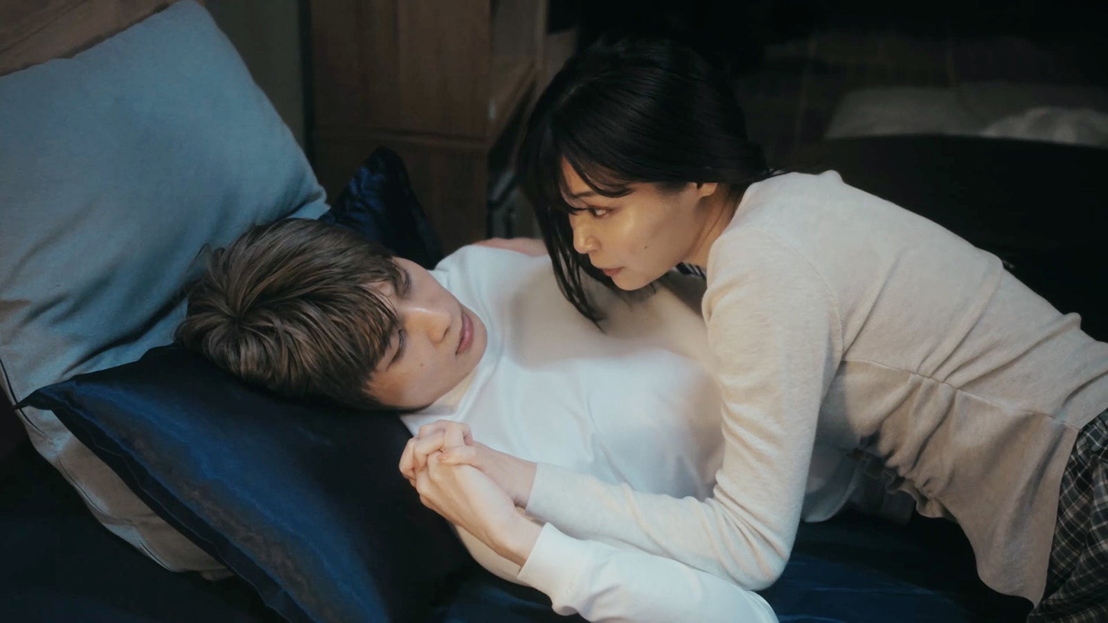 過激なラブシーン話題のドラマ 幾度の“風呂キス”に「とんでもない色気」「甘すぎる」と反響【橘くん抱いてください！】