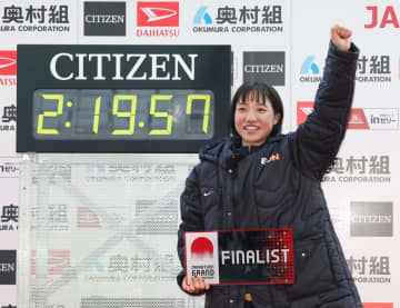 【大阪国際女子マラソン】初マラソン日本最高の矢田みくにがめっちゃお茶目♥一夜明けで「元気すぎるだろ」「ポーズがいちいちかわいい」カンテレ出演で激カワポーズ