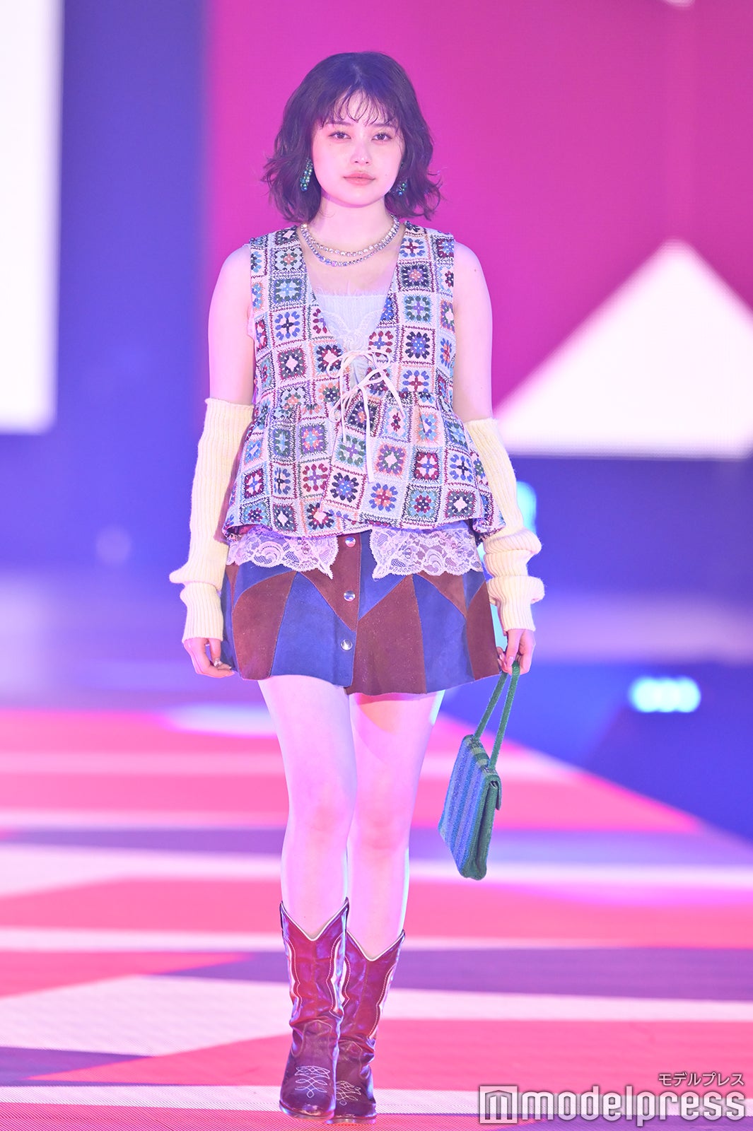 （C）モデルプレス