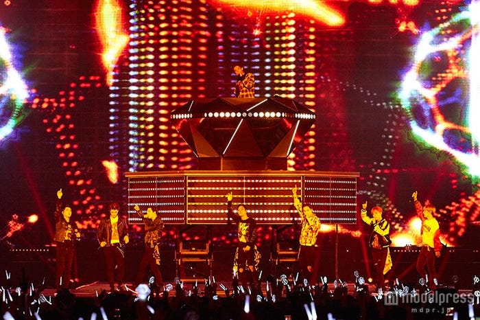 EXO/(上段)チャンヨル(下段左から)ディオ、セフン、スホ、チェン、カイ、シウミン、ベクヒョン