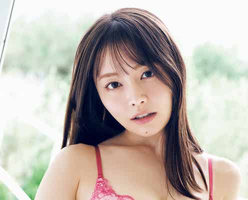 上田操、美バスト際立つランジェリー姿で「ヤンジャン」再登場