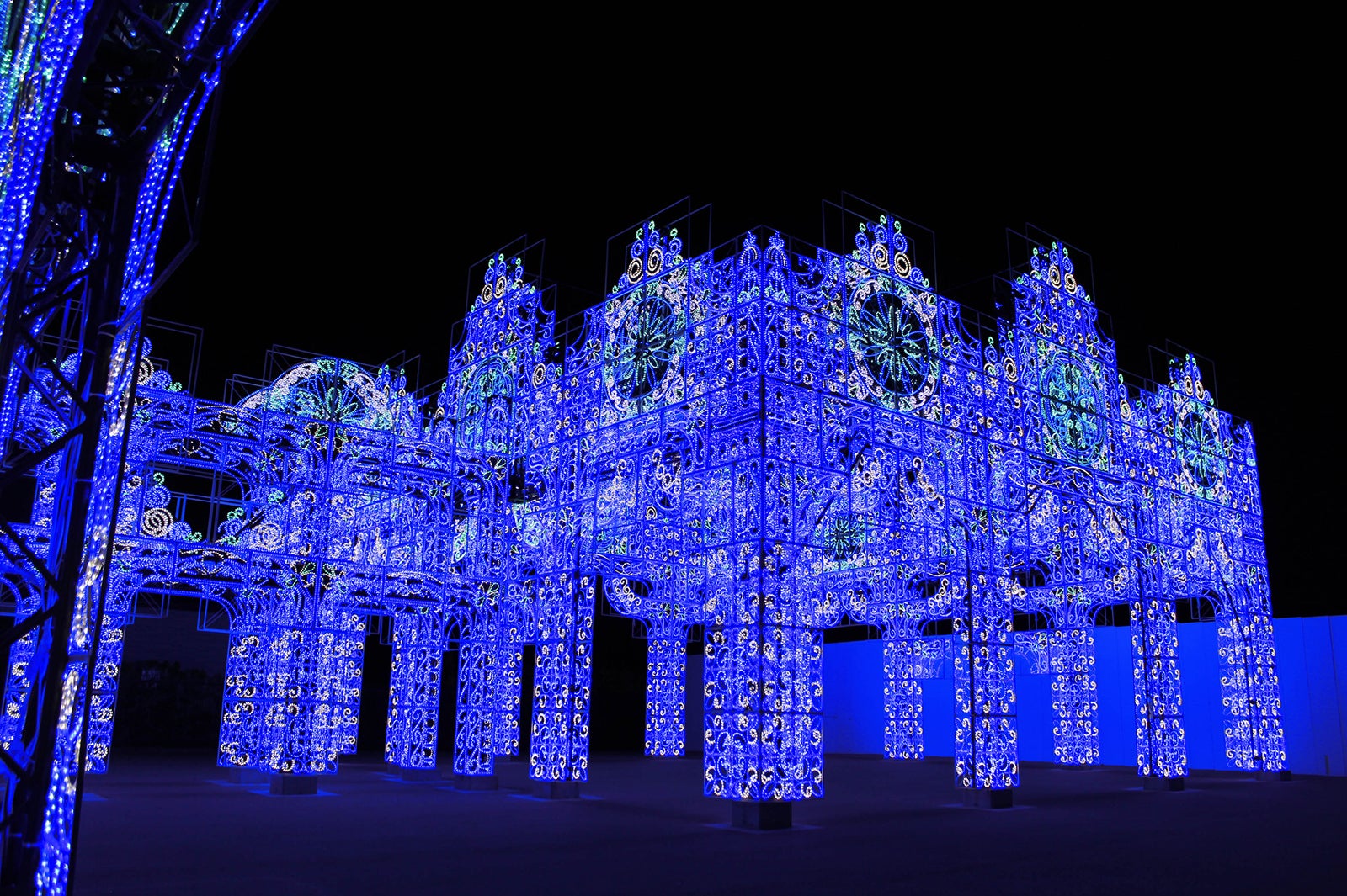 青の宮殿／画像提供：ラグーナテンボス