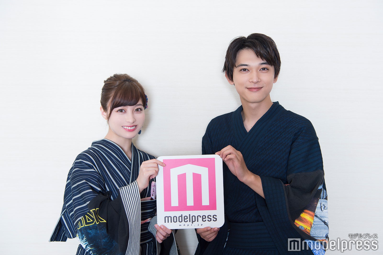 橋本環奈、吉沢亮 （C）モデルプレス
